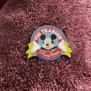 Disney 2011 Limited Release Mickey Mouse spin Trading Pin Trading Pin
